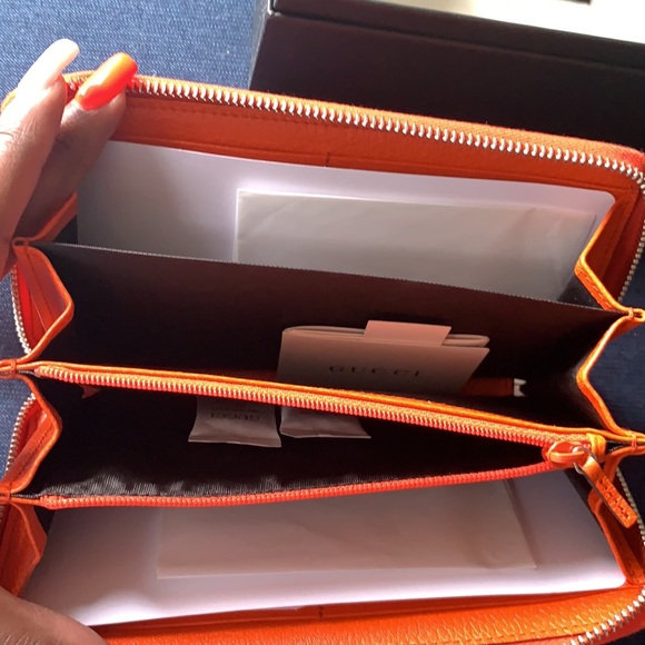 Authentic New Gucci Stripe Wallet - Picture 2 of 8
